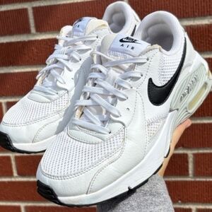 Nike Women's Air Max Excee white black sneakers sz 7